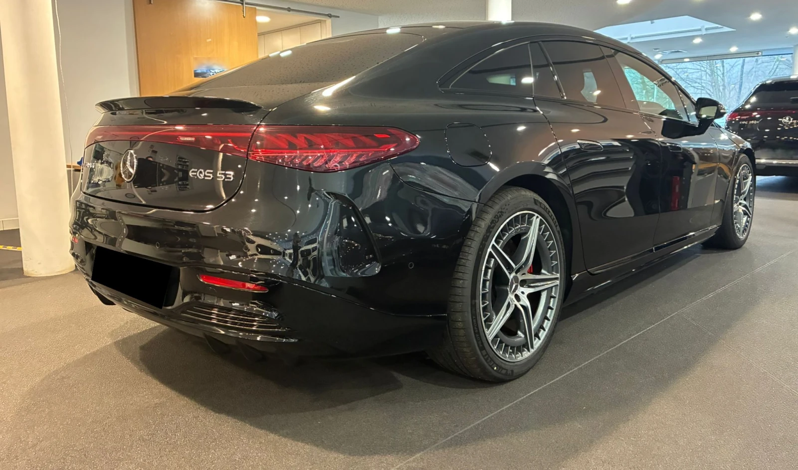 Mercedes-Benz EQS 53 4Matic AMG Line - изображение 5