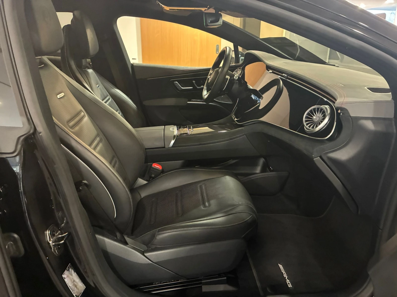 Mercedes-Benz EQS 53 4Matic AMG Line - изображение 10