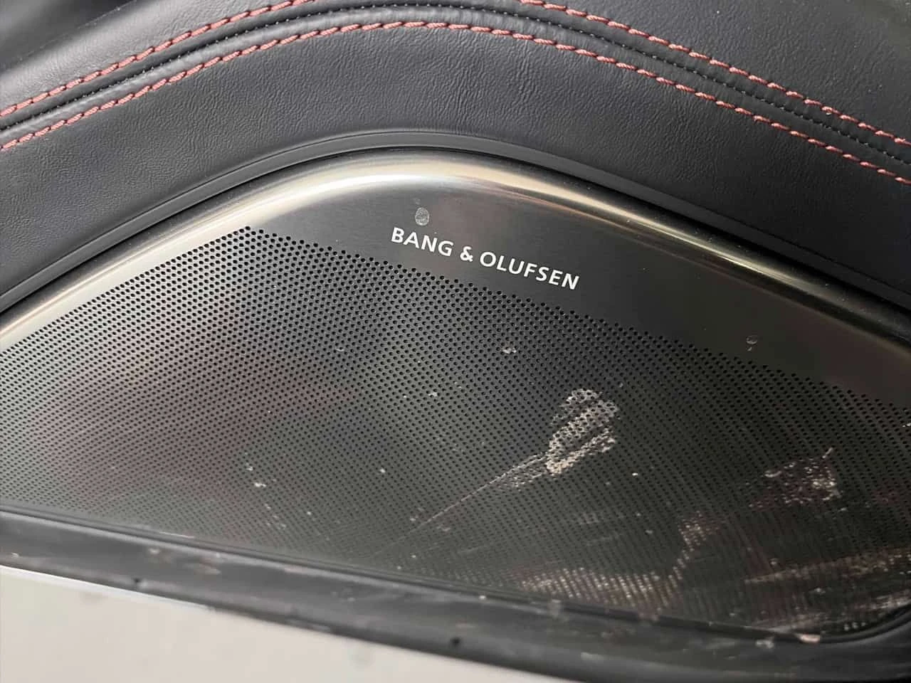 Audi S8 * PLUS* Дистроник* Bang & Olufsen* , снимка 12 - Автомобили и джипове - 53819550