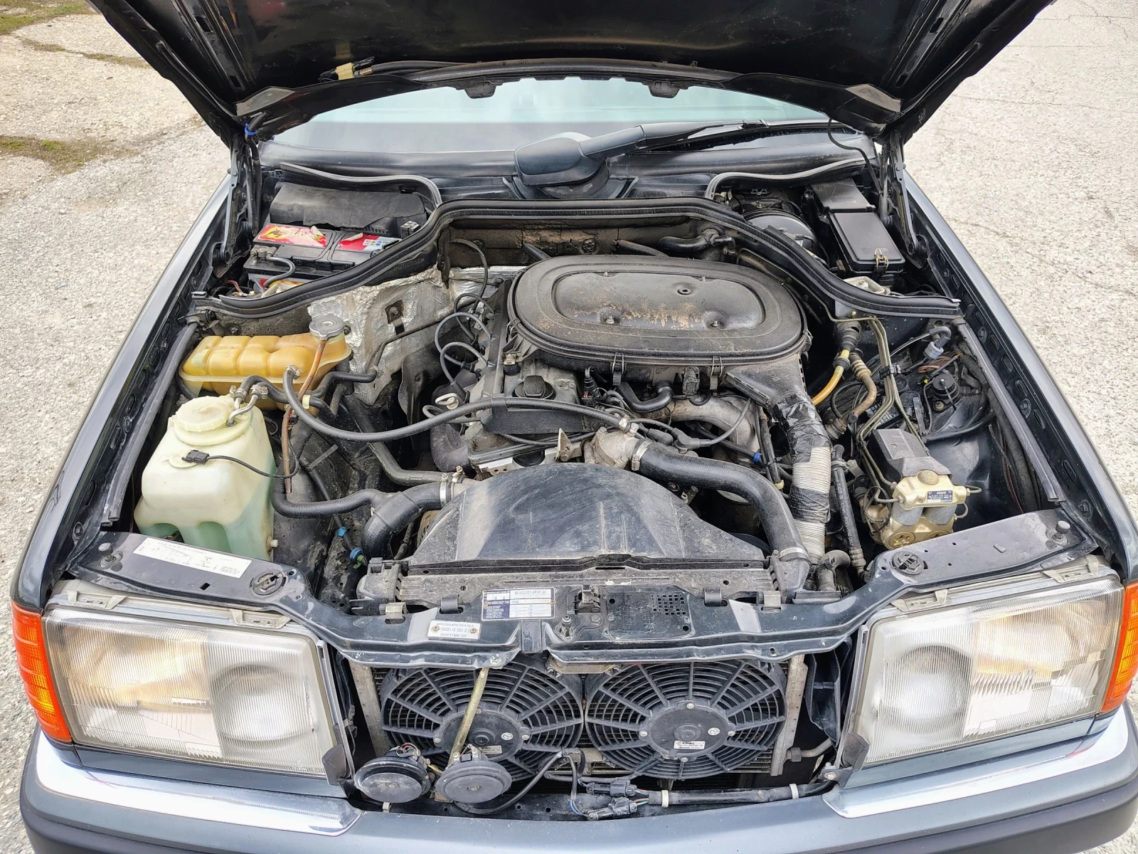 Mercedes-Benz 124, снимка 10 - Автомобили и джипове - 53891200