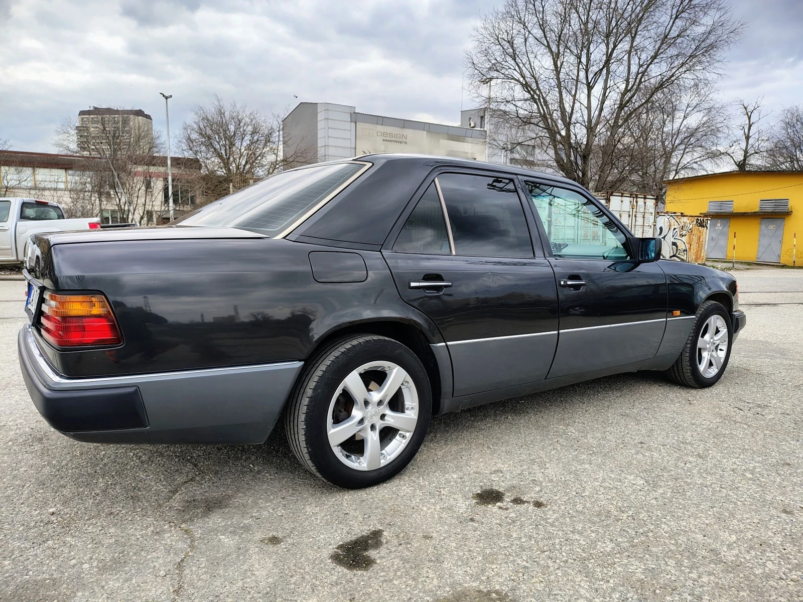 Mercedes-Benz 124, снимка 6 - Автомобили и джипове - 53891200