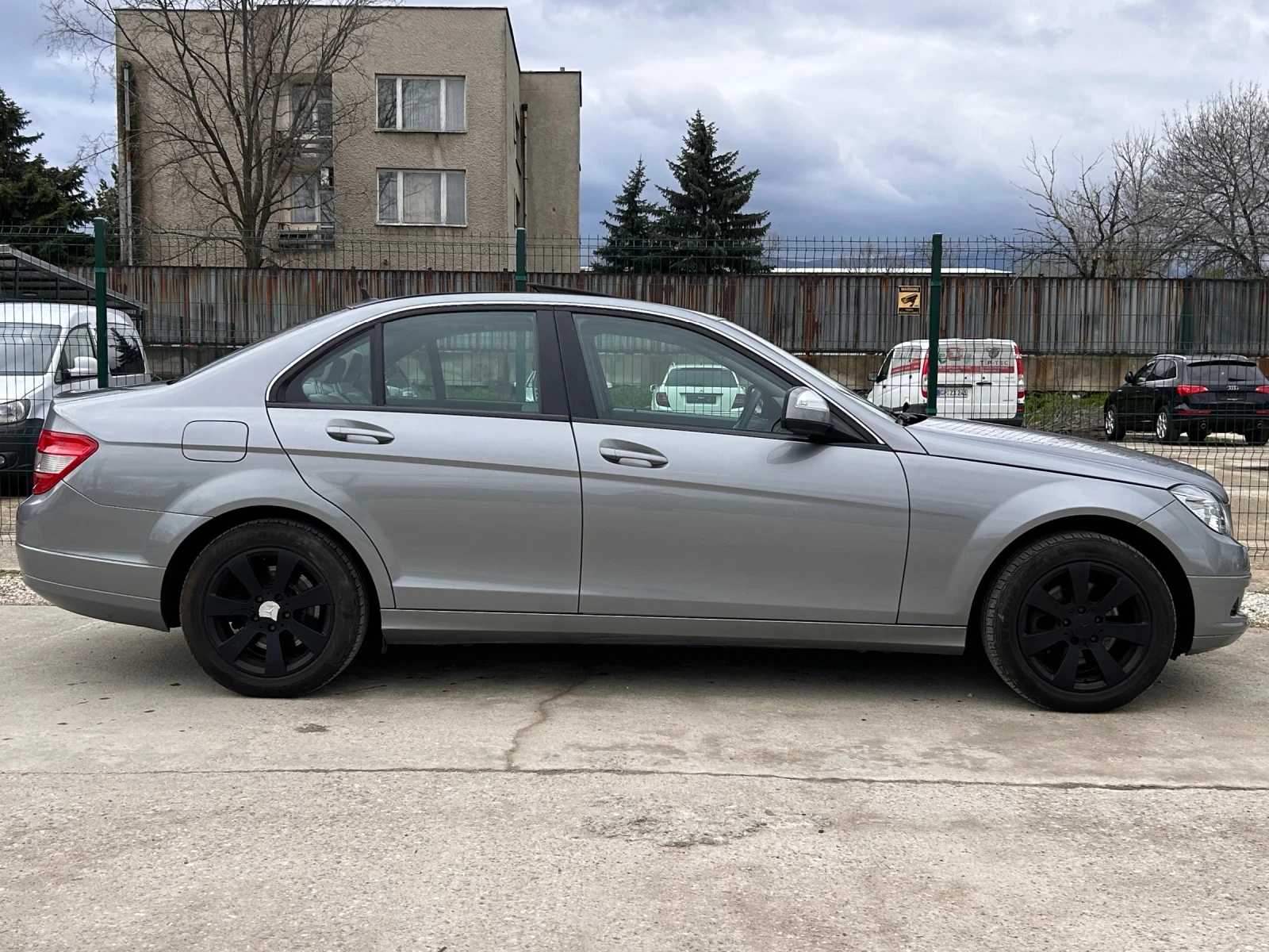 Mercedes-Benz C 200, снимка 7 - Автомобили и джипове - 54083516