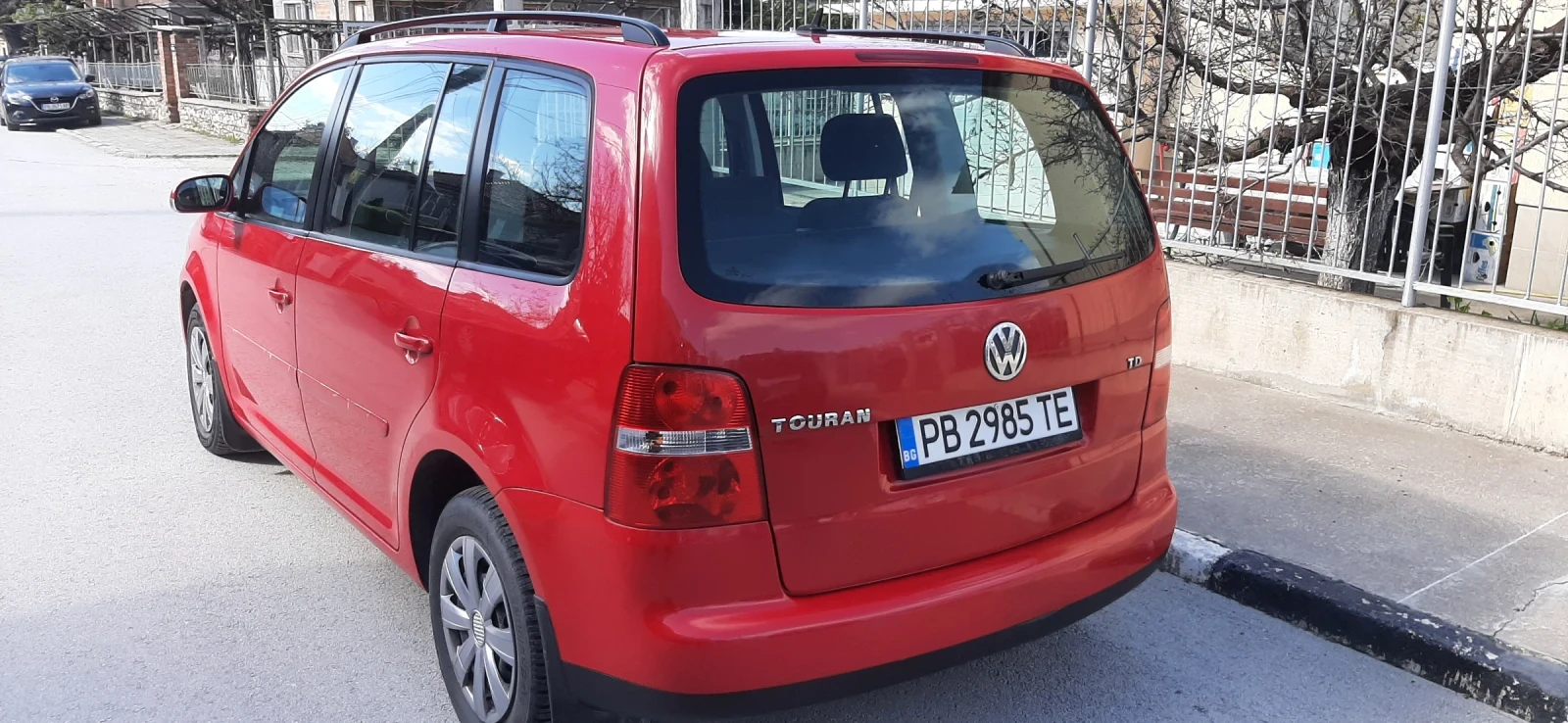 VW Touran, снимка 3 - Автомобили и джипове - 54247037