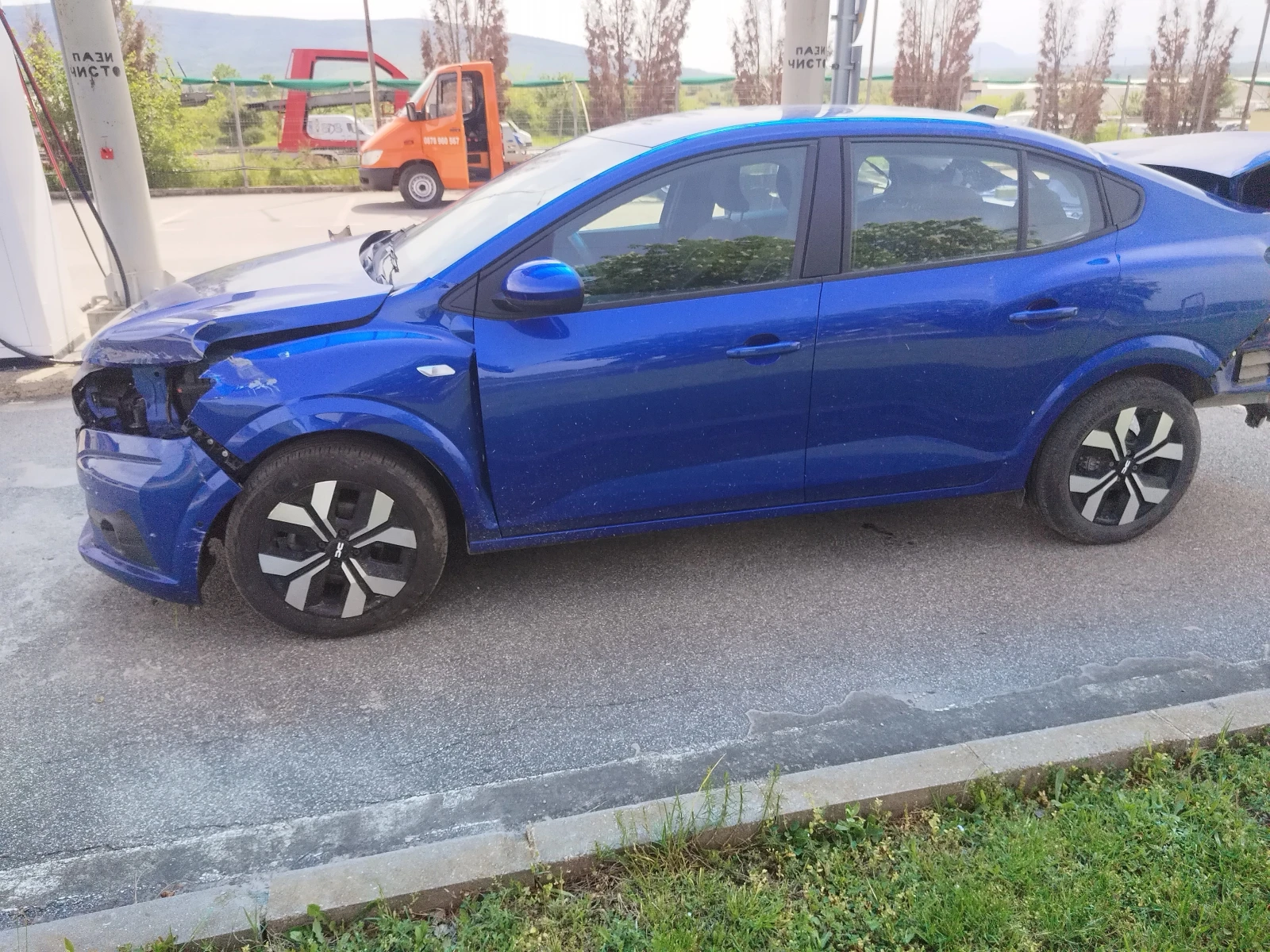 Dacia Logan, снимка 3 - Автомобили и джипове - 54470539