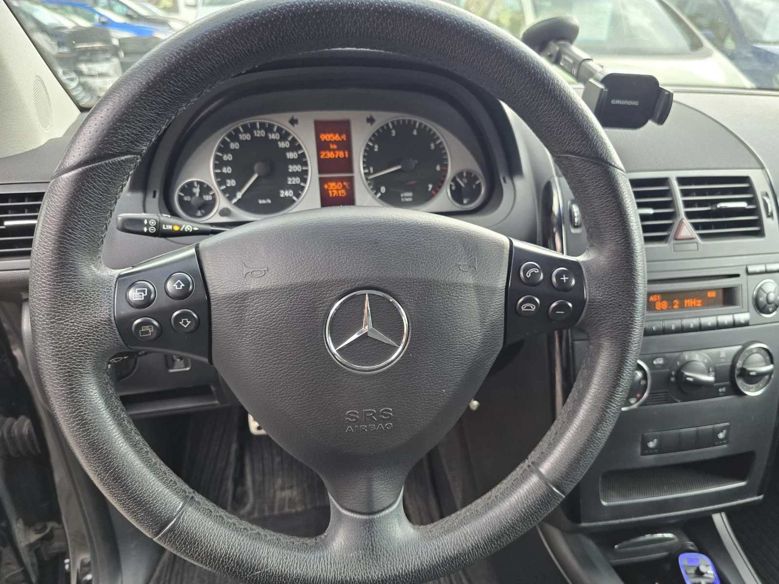 Mercedes-Benz A 150 1.5i KLIMA FACE, снимка 14 - Автомобили и джипове - 55351908