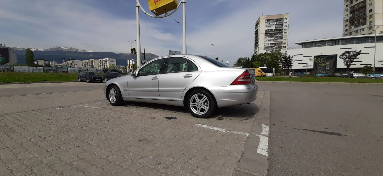 Mercedes-Benz C 200, снимка 3 - Автомобили и джипове - 55654068