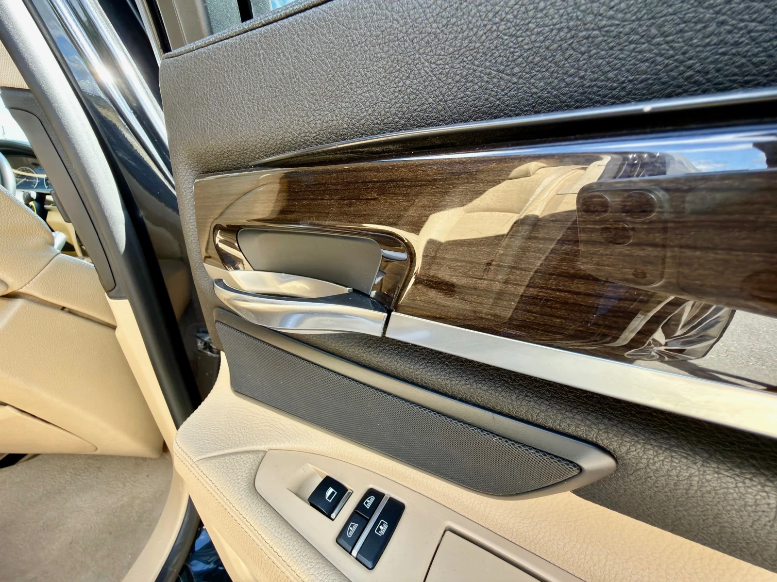 BMW 730 730d ПЕРФЕКТНА - БАРТЕР, снимка 11 - Автомобили и джипове - 56075602