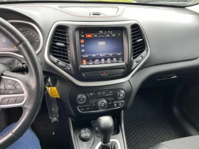 Jeep Cherokee * Trailhawk * ПОДГРЕВИ * КАМЕРА * ПАМЕТ * NAVI, снимка 9