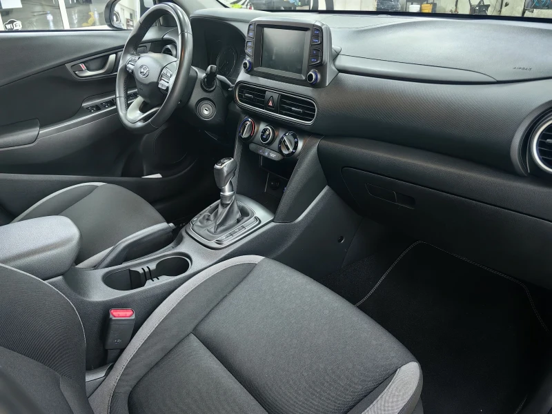 Hyundai Kona 1.6 CRDI 121000KM ПЕРФЕКТНА, снимка 10 - Автомобили и джипове - 47645290