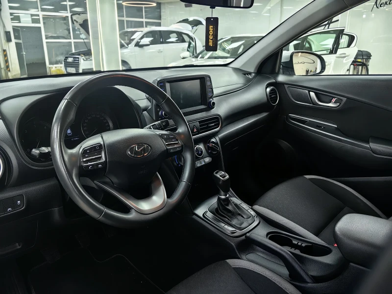 Hyundai Kona 1.6 CRDI 121000KM ПЕРФЕКТНА, снимка 11 - Автомобили и джипове - 47645290