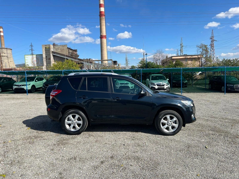 Toyota Rav4 4x4 2, 2D4D 150k.c. КОЖА/АЛКАНТАР ПОДГРЕВ, снимка 4 - Автомобили и джипове - 52017697