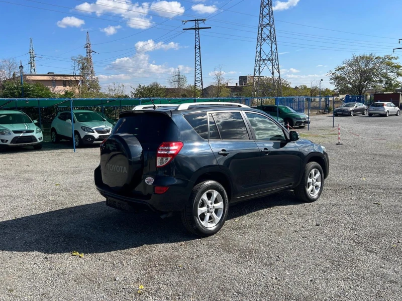Toyota Rav4 4x4 2, 2D4D 150k.c. КОЖА/АЛКАНТАР ПОДГРЕВ, снимка 6 - Автомобили и джипове - 52017697
