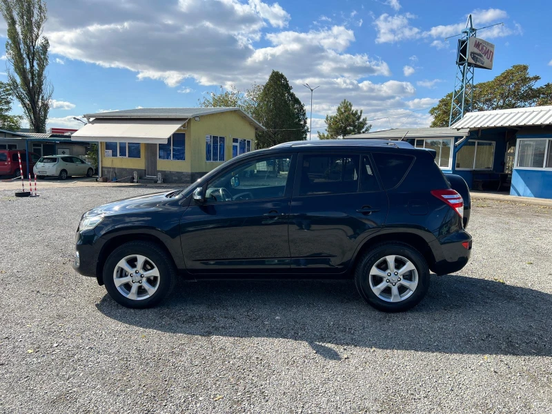 Toyota Rav4 4x4 2, 2D4D 150k.c. КОЖА/АЛКАНТАР ПОДГРЕВ, снимка 8 - Автомобили и джипове - 52017697