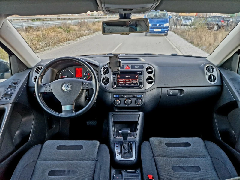 VW Tiguan 4MOTION , снимка 10 - Автомобили и джипове - 52449362