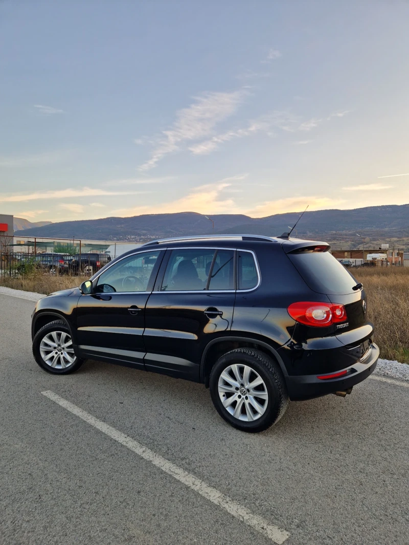 VW Tiguan 4MOTION , снимка 5 - Автомобили и джипове - 52449362