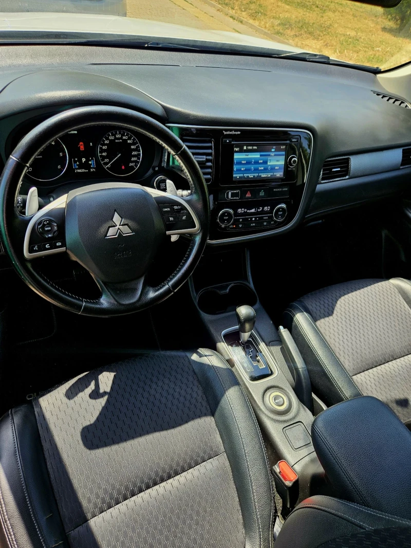 Mitsubishi Outlander 2.2 DI-D 4WD , снимка 3 - Автомобили и джипове - 52543032