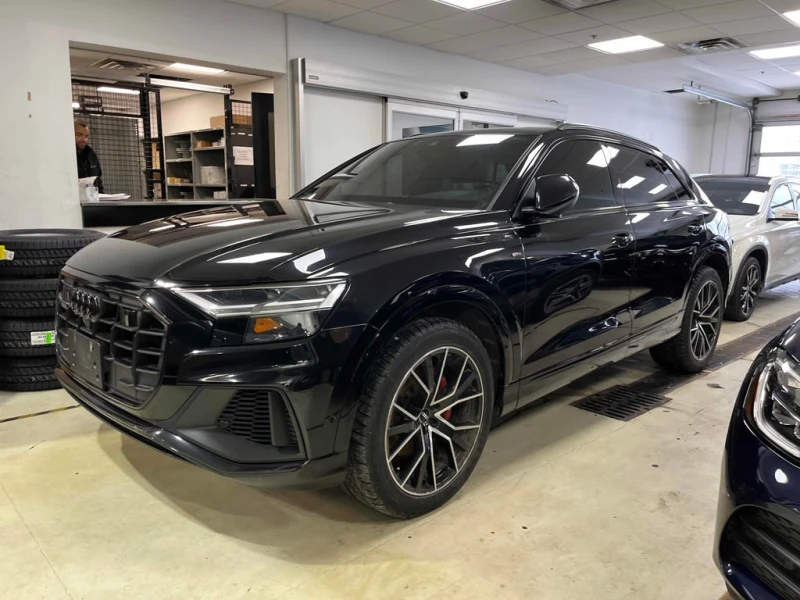 Audi Q8 Progressiv  CARFAX, снимка 2 - Автомобили и джипове - 53209184