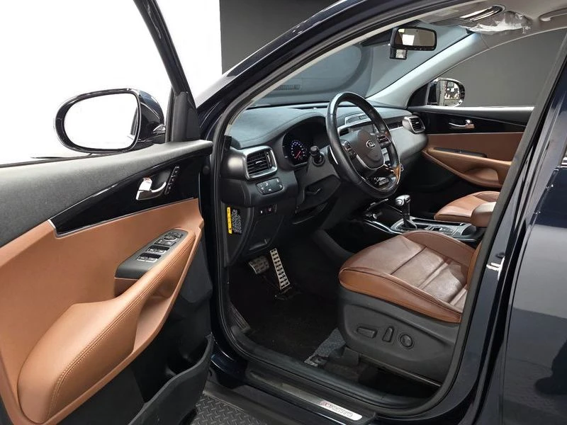 Kia Sorento Gasoline 2.0 Turbo 4WD| 240к.с.| ВКЛ.ТЕХНОТЕСТ, снимка 10 - Автомобили и джипове - 55664924