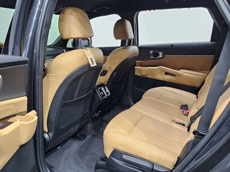 Kia Sorento HEV 1.6 2WD, снимка 12 - Автомобили и джипове - 56268929