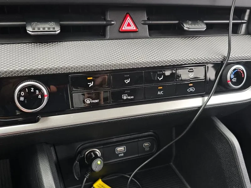 Kia Sportage 2.0 4WD , снимка 15 - Автомобили и джипове - 56305490