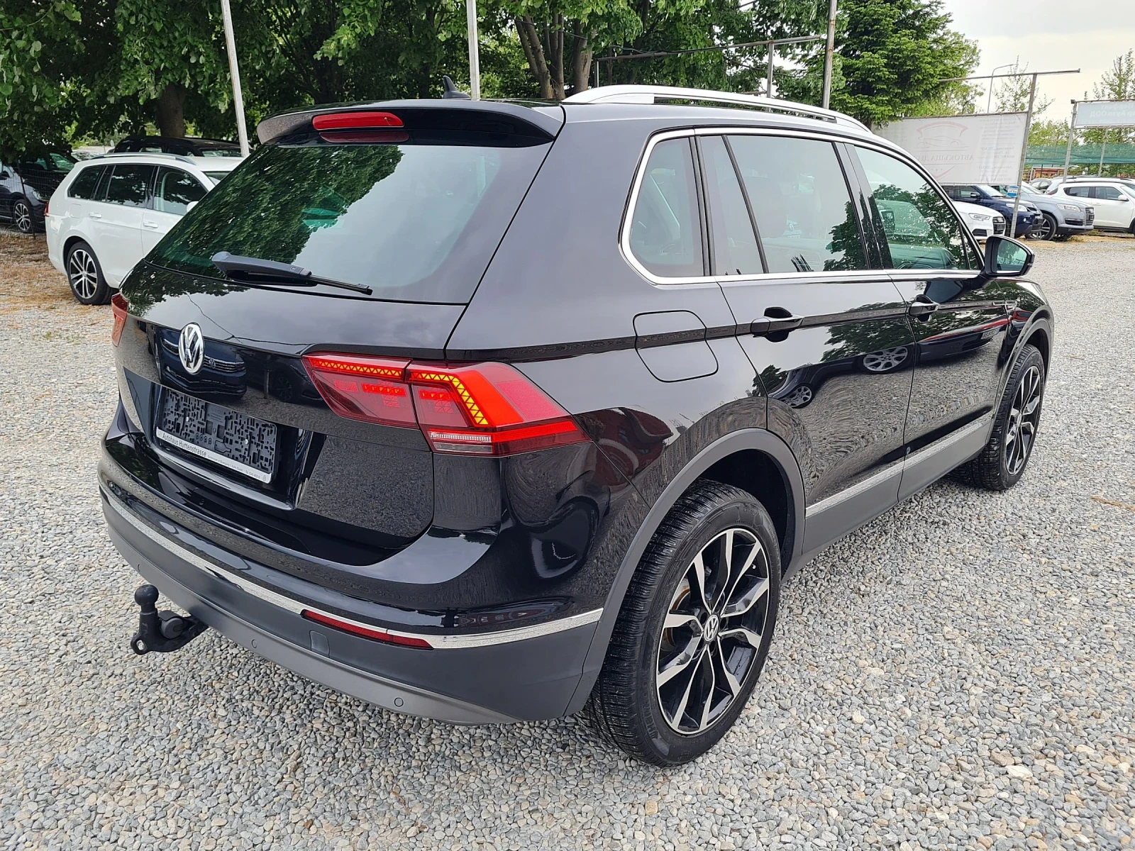 VW Tiguan 2.0TDI-190kc/4x4/DISTRONIK/LINE ASSIST  - изображение 5