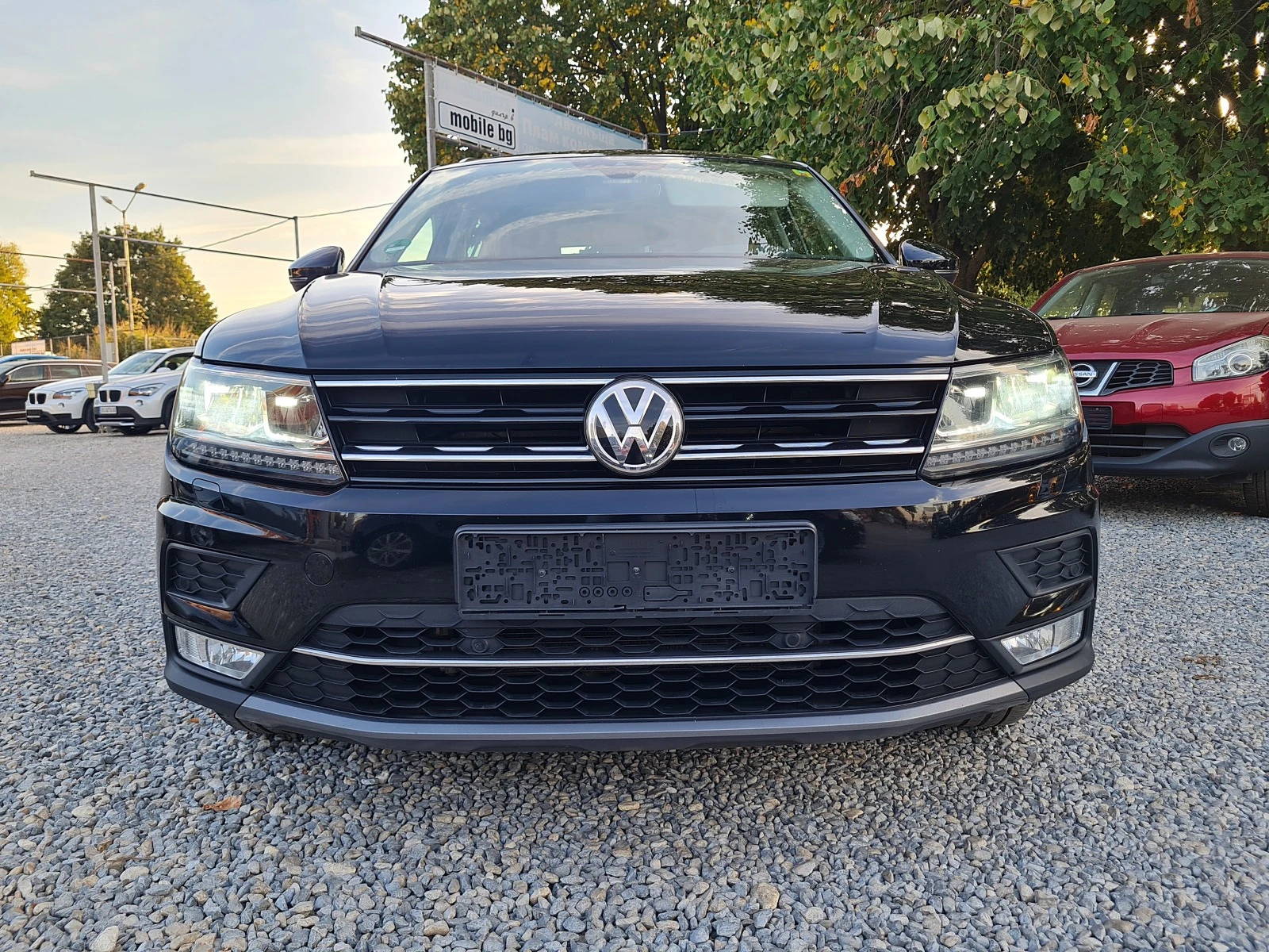 VW Tiguan 2.0TDI-190kc/4x4/DISTRONIK/LINE ASSIST  - изображение 2