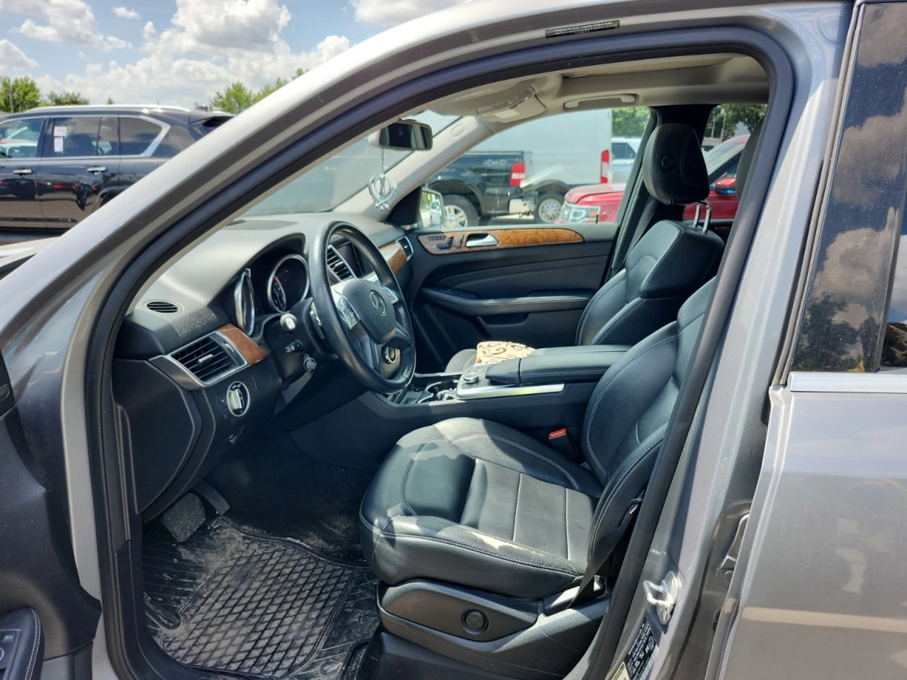 Mercedes-Benz ML 350 CARFAX* АВТОФИНАНСИРАНЕ* БЕЗ ПЪРВОНАЧАЛНА ВНОСКА*  - изображение 10