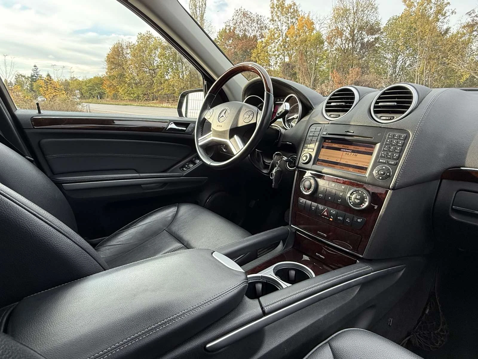 Mercedes-Benz GL 450 4MATIC* ПАНОРАМА* ПЕРФЕКТЕН* РЕАЛНИ КМ | Mobile.bg — изображение 10