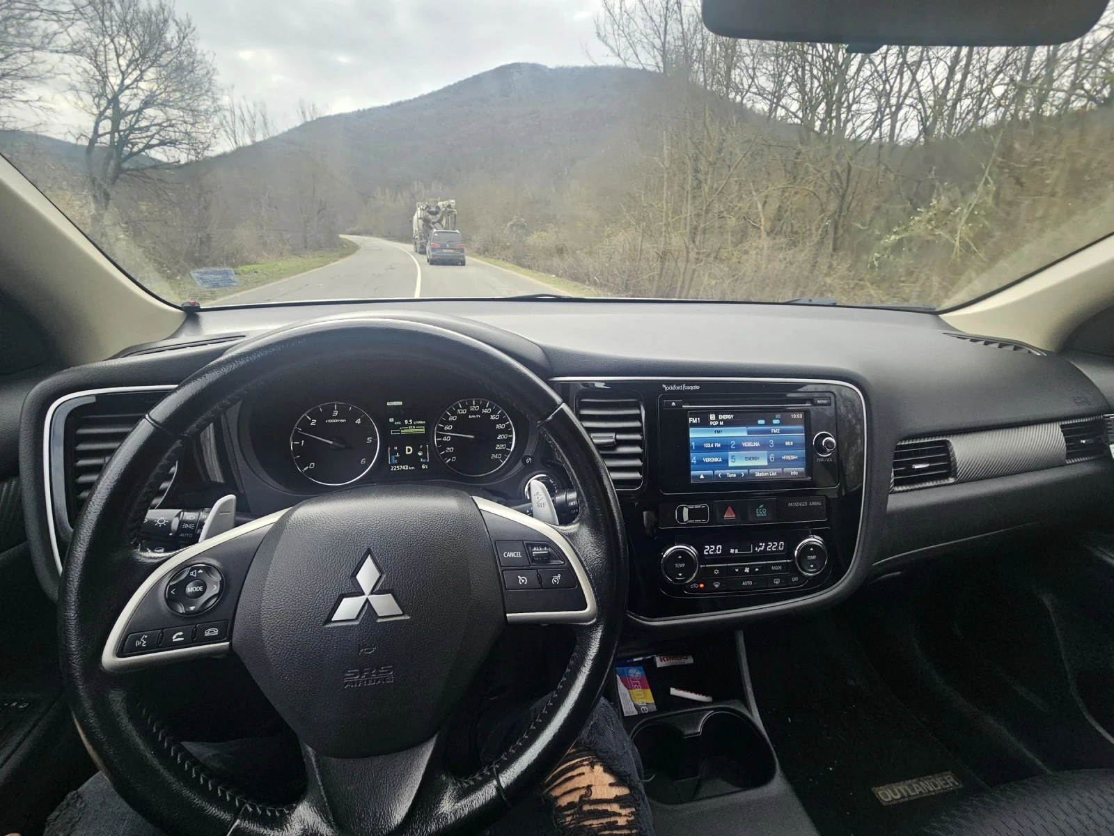 Mitsubishi Outlander 2.2 DI-D 4WD , снимка 4 - Автомобили и джипове - 53740881