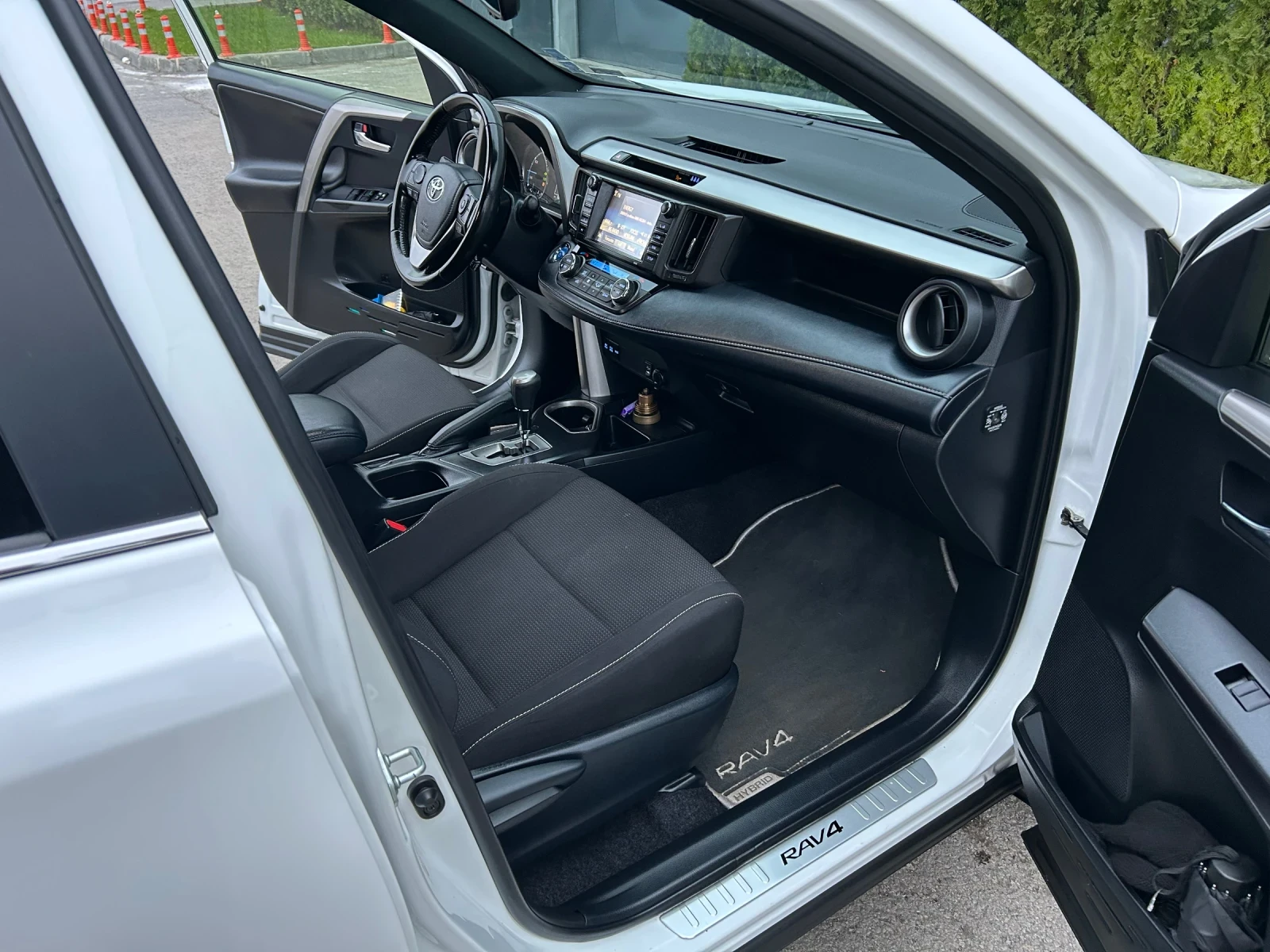 Toyota Rav4 2.5i ������ � ���  | Mobile.bg � ����������� 10