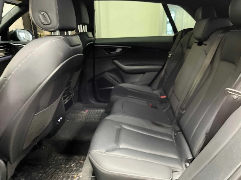 Audi Q8 Progressiv  CARFAX | Mobile.bg � ����������� 10