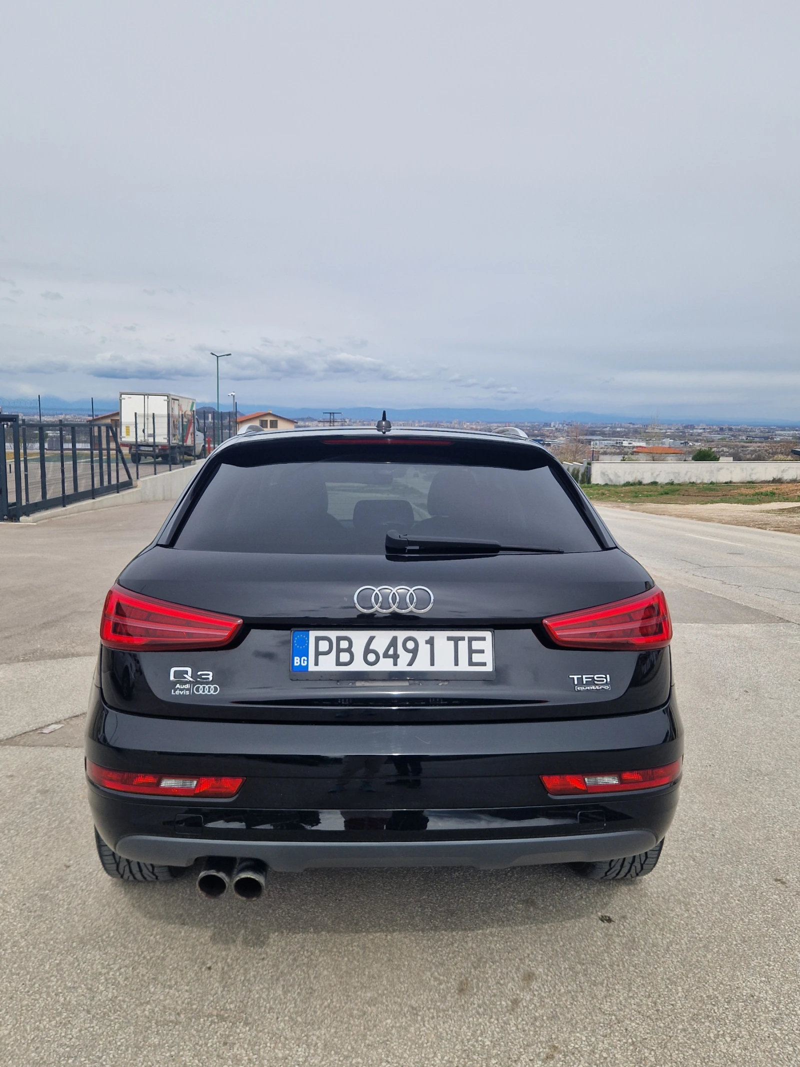 Audi Q3 2.0 TFSI QUATTRO, снимка 5 - Автомобили и джипове - 53285427
