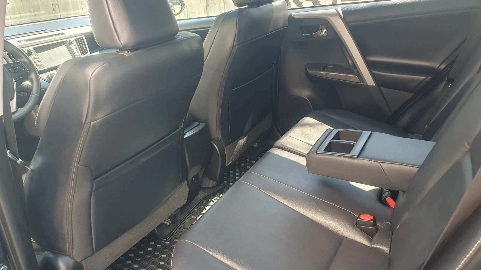 Toyota Rav4 2.5 i / 4wd, снимка 10 - Автомобили и джипове - 54124219