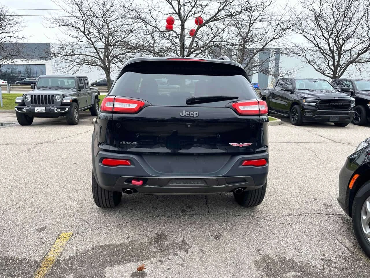 Jeep Cherokee * Trailhawk * ПОДГРЕВИ * КАМЕРА * ПАМЕТ * NAVI, снимка 4 - Автомобили и джипове - 54586294