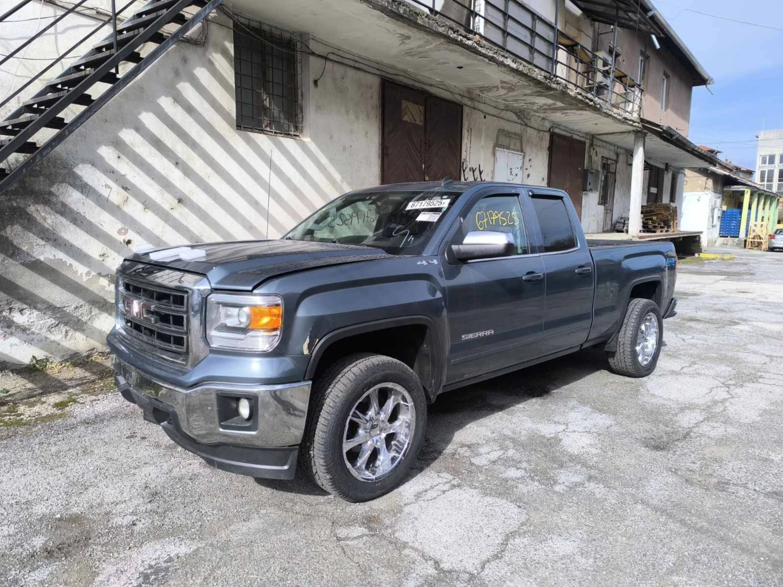 Gmc Sierra, снимка 5 - Автомобили и джипове - 54715692