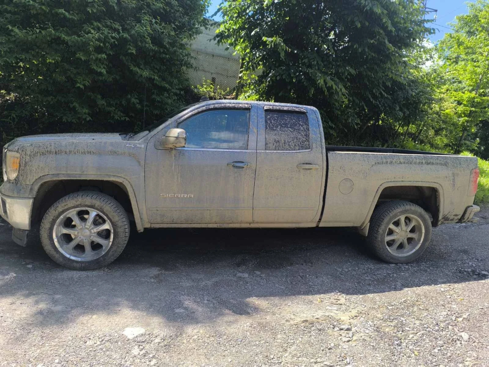 Gmc Sierra, снимка 12 - Автомобили и джипове - 54715692