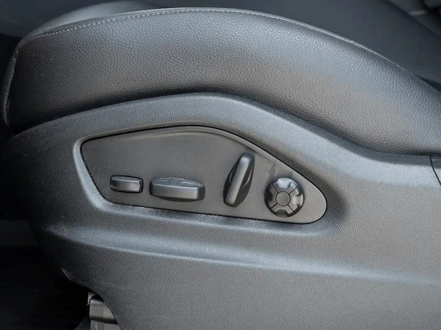 Porsche Cayenne Premium Pkg Plus * AвтоКредит * (ЦЕНА ДО БГ), снимка 17 - Автомобили и джипове - 55185304