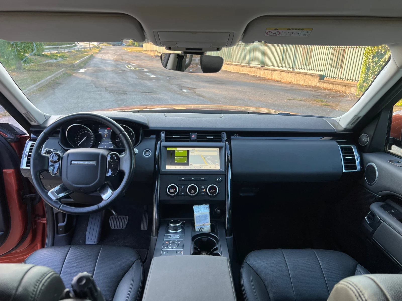 Land Rover Discovery 2.0D/98 000KM/НОВ!, снимка 13 - Автомобили и джипове - 55977787