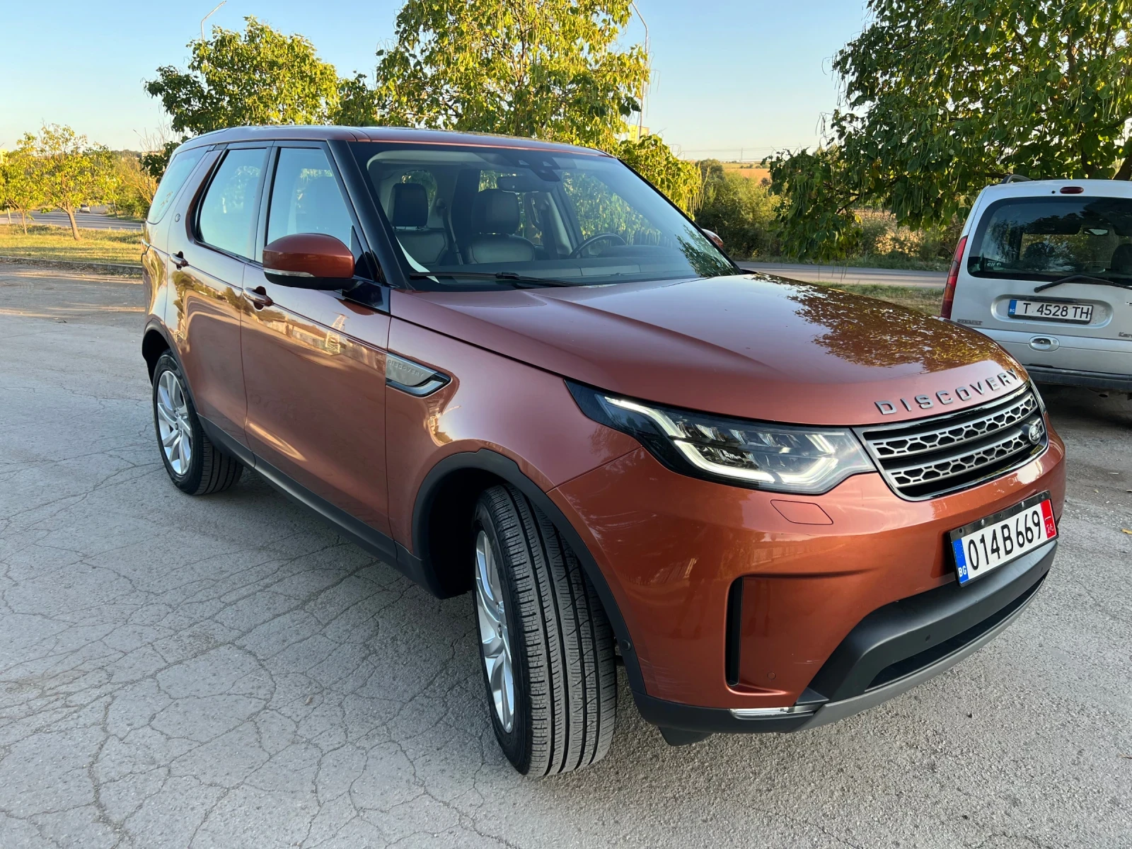 Land Rover Discovery 2.0D/98 000KM/НОВ!, снимка 3 - Автомобили и джипове - 55977787