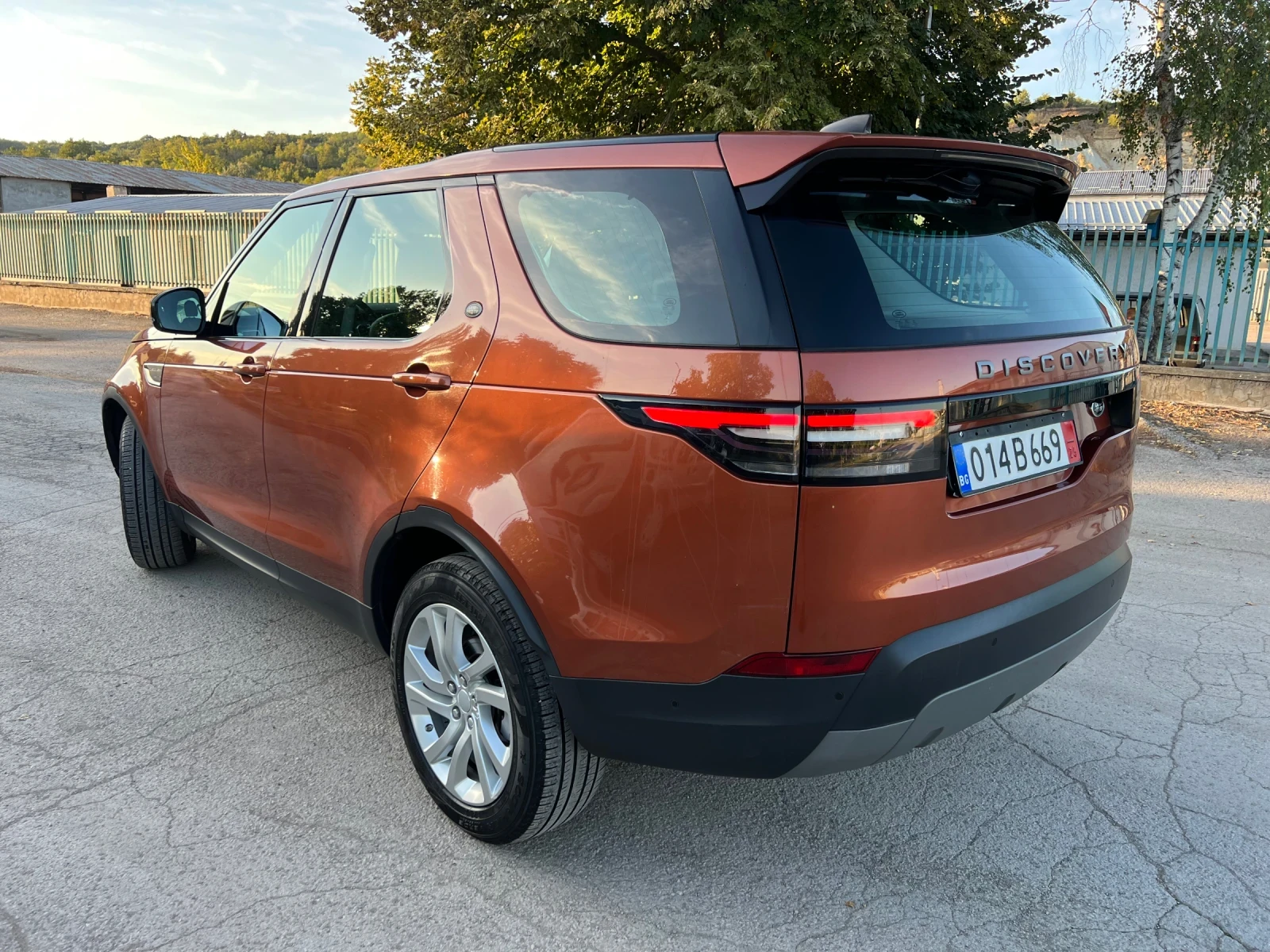 Land Rover Discovery 2.0D/98 000KM/НОВ!, снимка 7 - Автомобили и джипове - 55977787