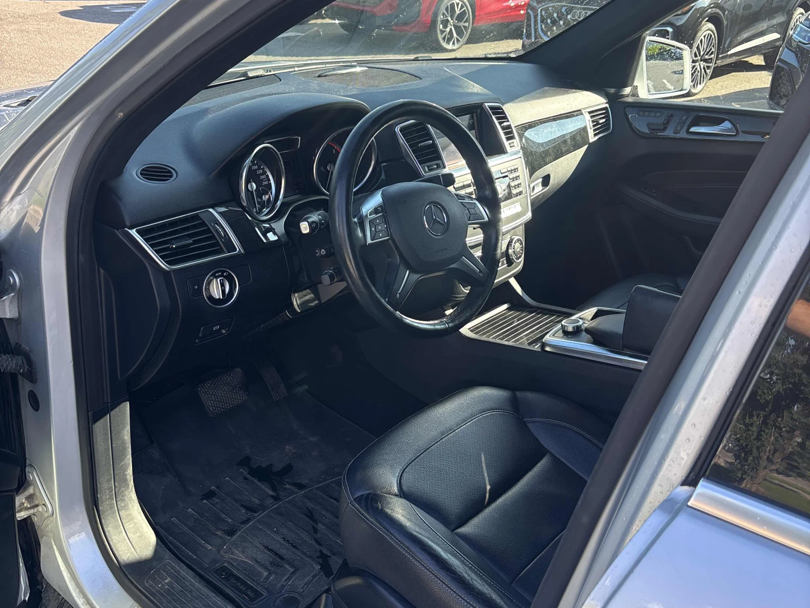 Mercedes-Benz ML 350 BlueTEC / Harman Kardon / Carfax / ПРОГНОЗНА ЦЕНА , снимка 5 - Автомобили и джипове - 56119991