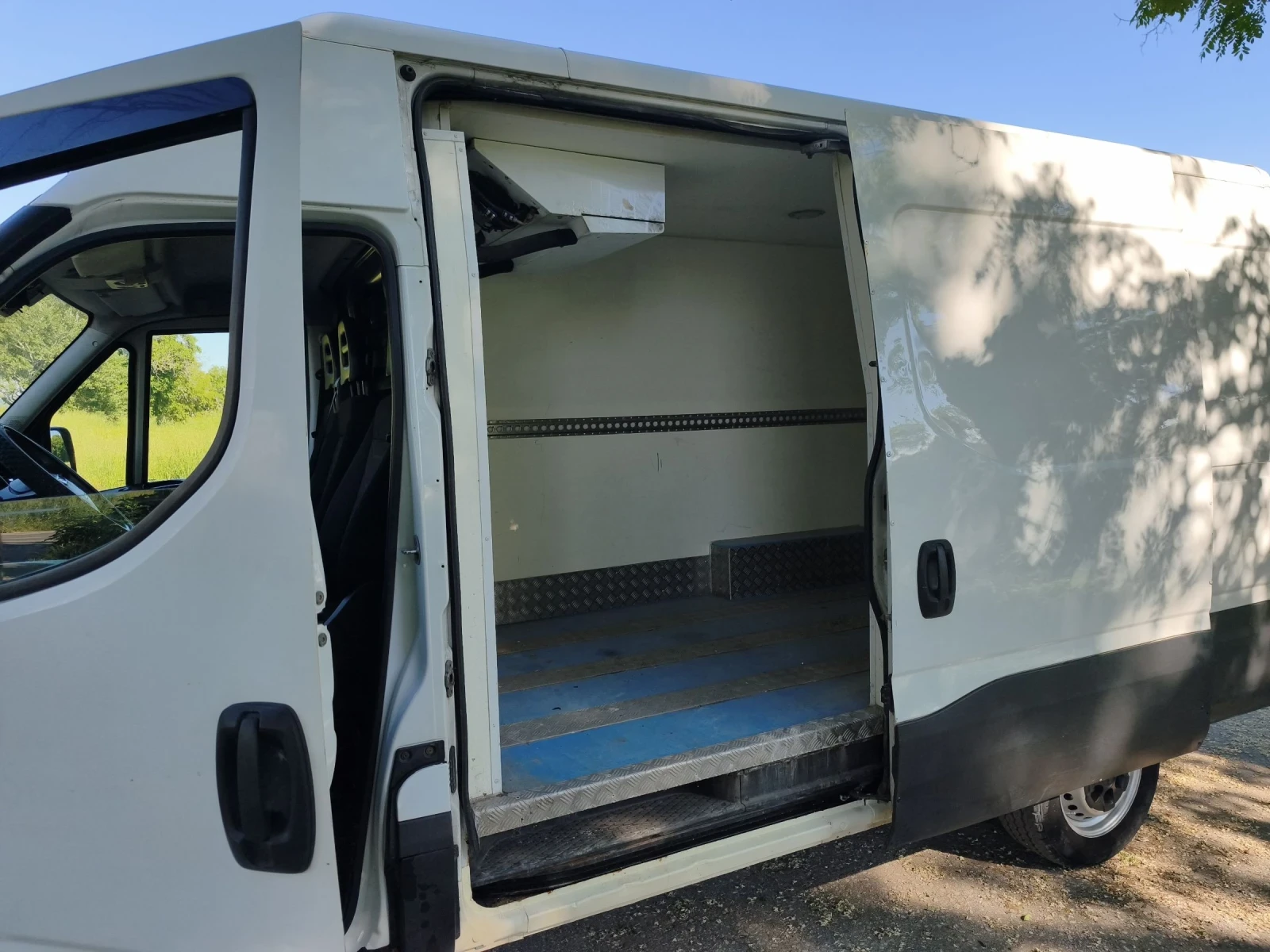 Iveco Daily 2.3 HPI 35S13, снимка 9 - Бусове и автобуси - 54691193