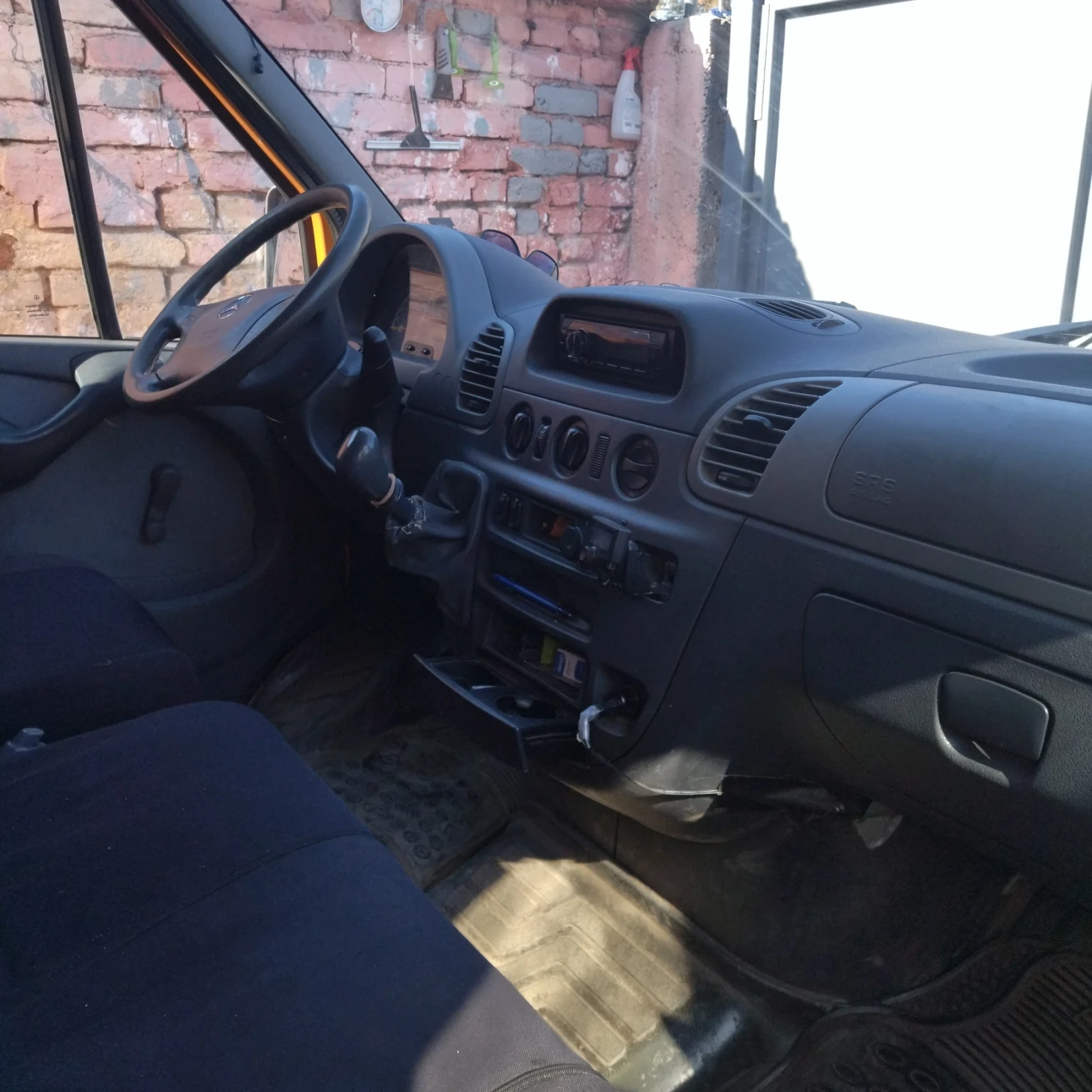 Mercedes-Benz 208, снимка 10 - Бусове и автобуси - 55207597