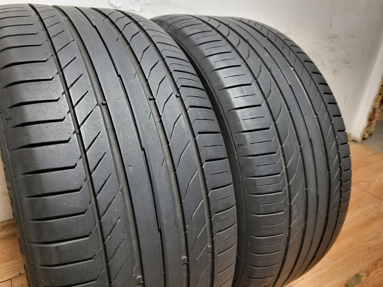 Гуми Летни 275/40R19, снимка 5 - Гуми и джанти - 53724761
