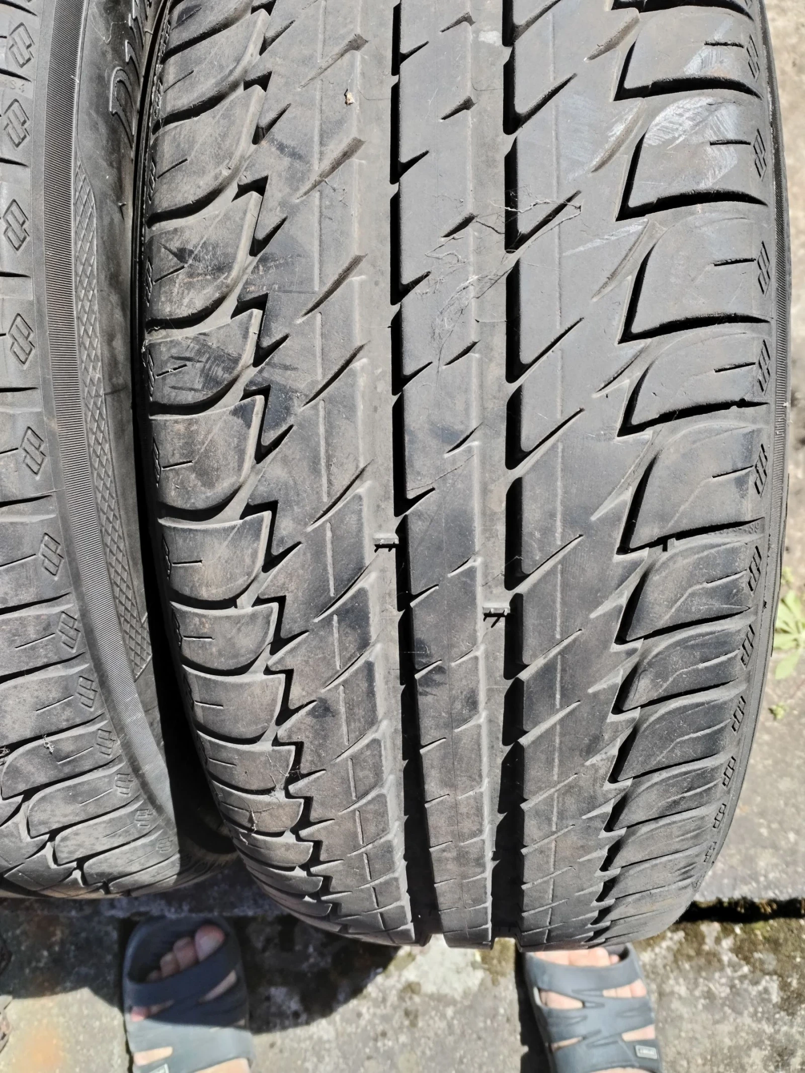 Гуми Летни 215/55R16, снимка 2 - Гуми и джанти - 54384746
