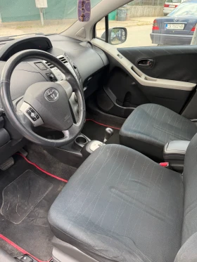 Toyota Yaris 1.3 - Automat , снимка 9