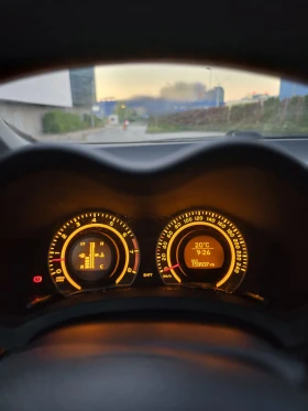 Toyota Auris УНИКАТ- 1.4., ПОДГРЕВ, КСЕНОН - 7499 лв. - 92746953 16