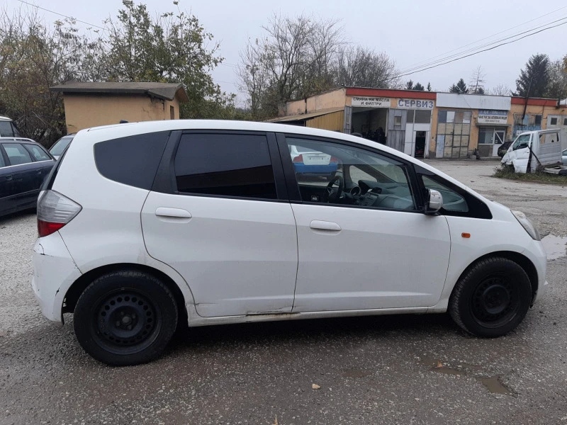 Honda Jazz 1,2  клима, снимка 4 - Автомобили и джипове - 38711123