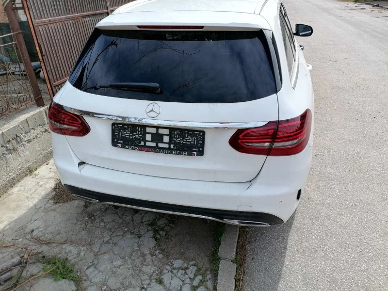 Mercedes-Benz C 220, снимка 2 - Автомобили и джипове - 47401726