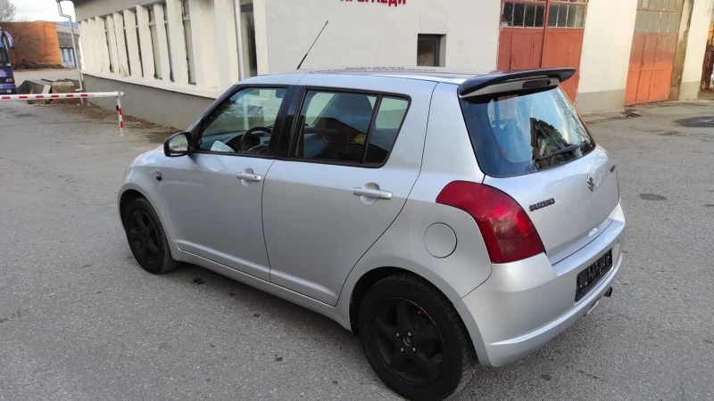 Suzuki Swift 1.3 DIZEL EURO4, снимка 5 - Автомобили и джипове - 46837924